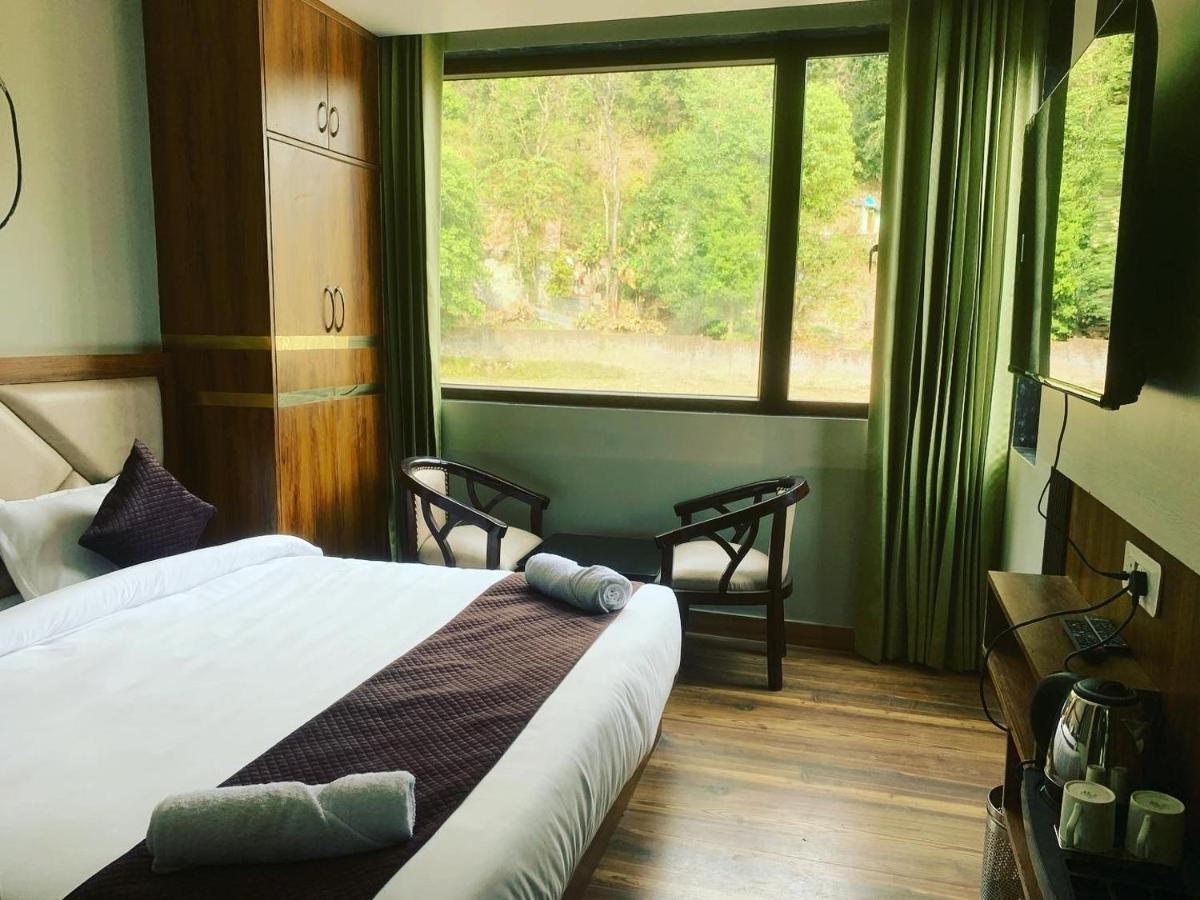 Hotel & Hostel Vimal Ganga רישיקש מראה חיצוני תמונה