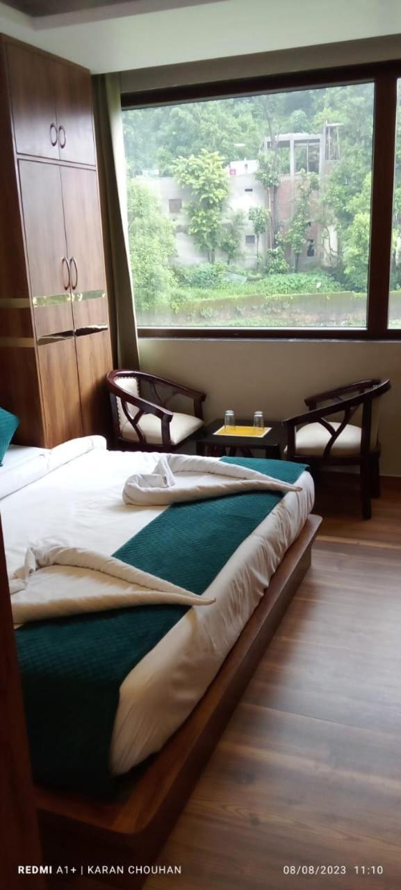 Hotel & Hostel Vimal Ganga רישיקש מראה חיצוני תמונה